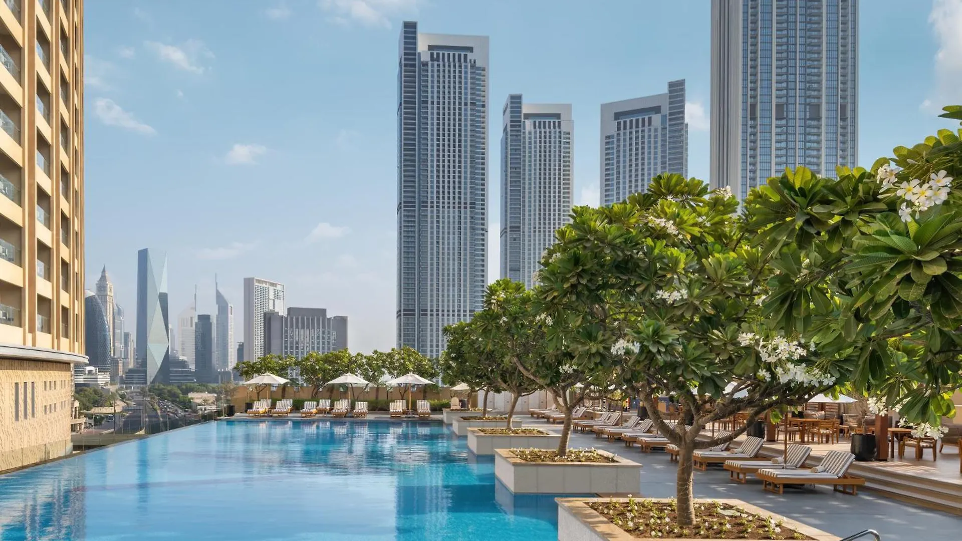 Kempinski Central Avenue Dubai 5*,